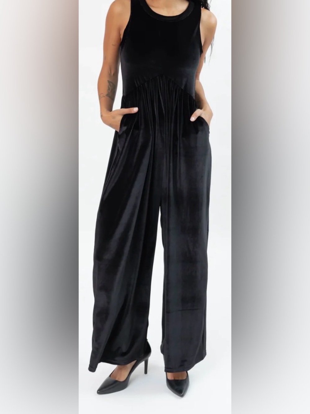 🖤💫Smash + Tess Black Velvet Black Romper
